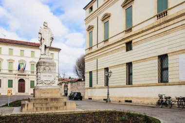 Piazza del Castello, Vicenza