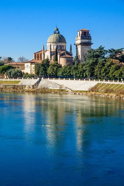 Iglesia de Santo Stefano, Verona — Foto de Stock