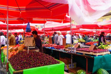 Market Scene, Zagreb