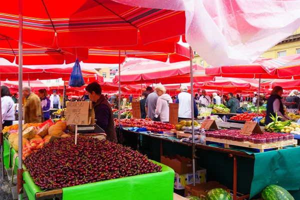 Market Scene, Загреб — стоковое фото