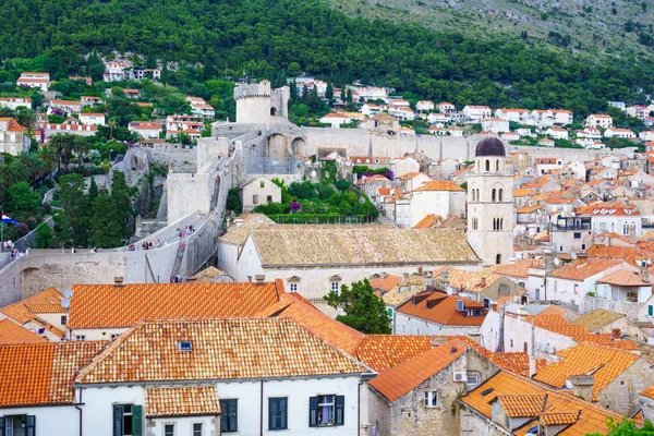 Старые городские стены, Дубровник — стоковое фото