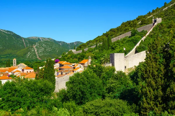 Παλιά τείχη, στον — Φωτογραφία Αρχείου