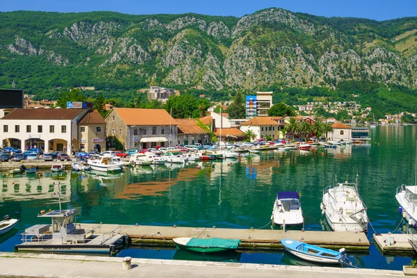 Hafen und Bucht, Kotor — Stockfoto