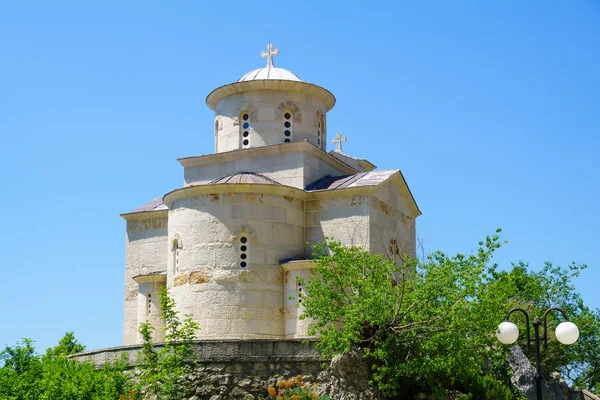 Iglesia de San Estanko, en el Monasterio de Ostrog — Foto de Stock