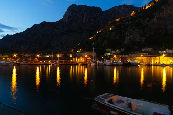 Éjszakai nézetet, Kotor — Stock Fotó