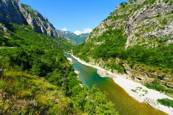 Řeka Morača a kaňon — Stock fotografie