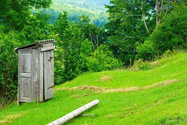 WC w centrum Czarnogóry — Zdjęcie stockowe