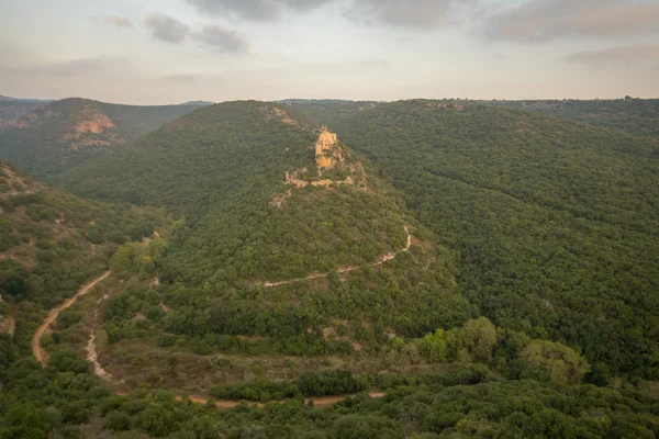 Nachal Kaziv a hrad Montfort — Stock fotografie