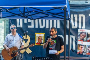 Hayfa, İsrail - 17 Ekim 2025: Anma, teşekkür ve mücadele meclisi, ateşkesin ardından, İsrail Hayfa 'daki rehinelere destek için