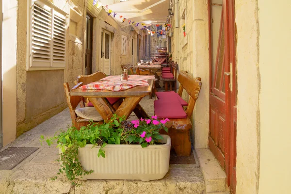 Alley in Korcula, Kroatië — Stockfoto