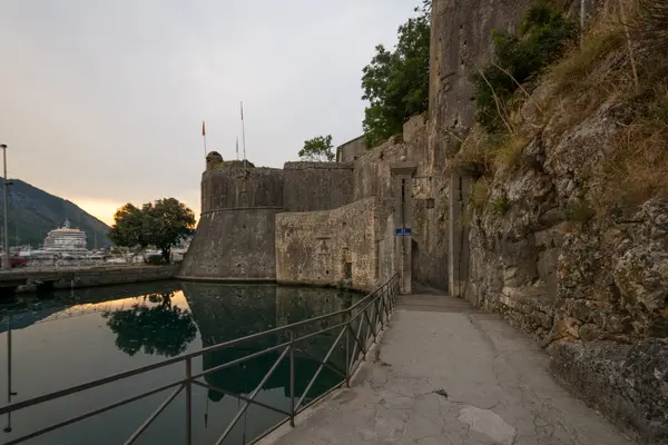 Gerbang Selatan, Kotor — Stok Foto