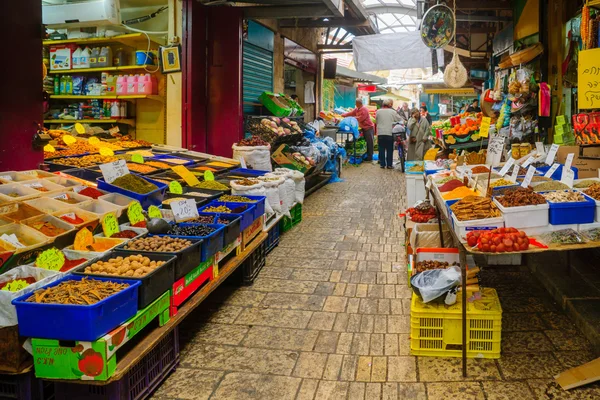 Market scene in the old city, Acre — Stock Photo, Image
