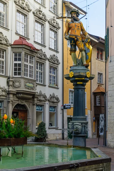 Wilhelm Tell fountain in Schaffhausen — 图库照片