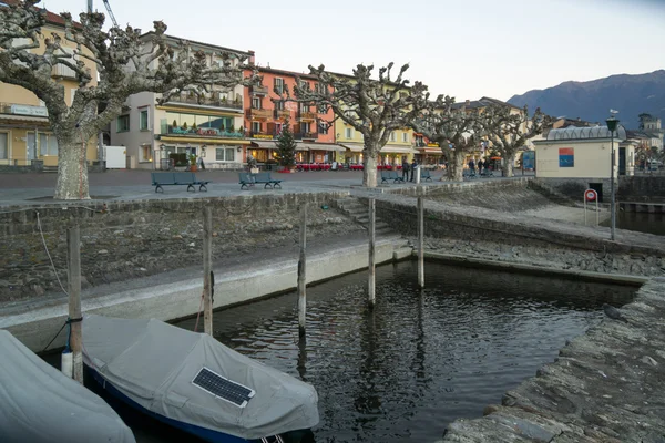 Strandpromenaden Piazza Mota, Ascona — Stockfoto