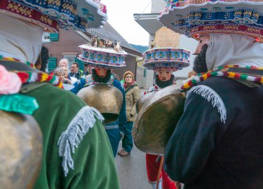 Yeni yıl cabotins (Silvesterchlausen) Urnasch, Appenzell