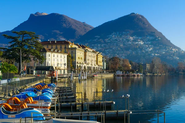 湖畔の遊歩道、Lugano — ストック写真