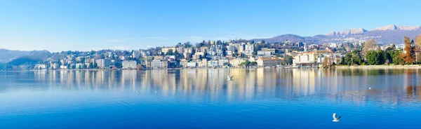 湖畔の遊歩道、Lugano — ストック写真