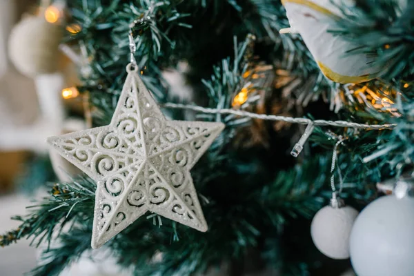 Weihnachtsspielzeug Stern Weihnachtsbaum Aus Nächster Nähe — Stockfoto