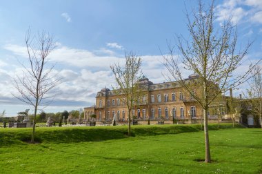 Silsoe, Birleşik Krallık 22 Nisan 2018 - Silsoe Bedfordshire 'da Güzel Bahçelerle çevrili Zarif Wrest Park Konağı