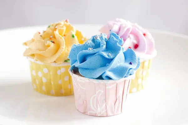 Cupcakes coloridos — Fotografia de Stock