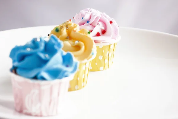 Cupcakes coloridos — Fotografia de Stock