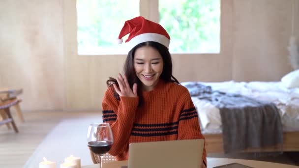 Giovane Donna Asiatica Sorridente Amichevole Online Natale Capodanno Celebrazione Con — Video Stock