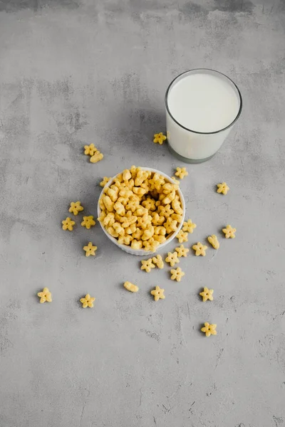 Comida Para Niños Miel Estrellas Desayuno Cereal Tazón Blanco Vaso — Foto de Stock