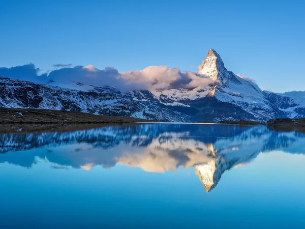 Matterhorn v časných ranních hodinách — Stock fotografie