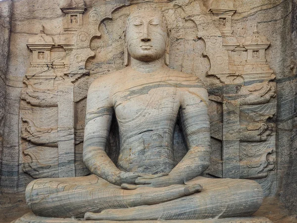Socha Buddhy v Polonnaruvě — Stock fotografie