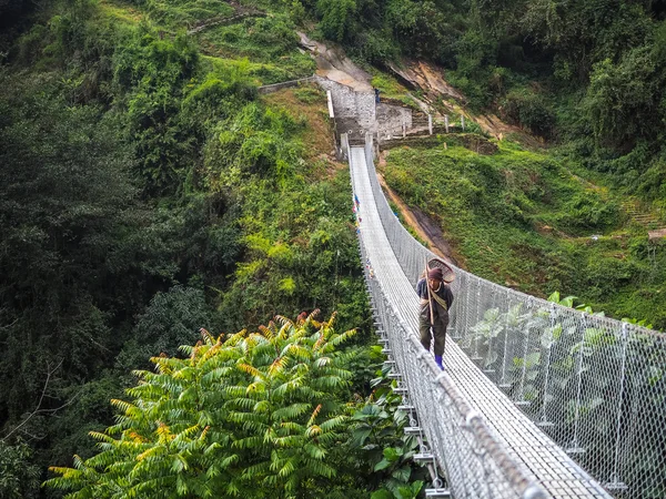 Kötél lógott függőhíd, Nepál — Stock Fotó