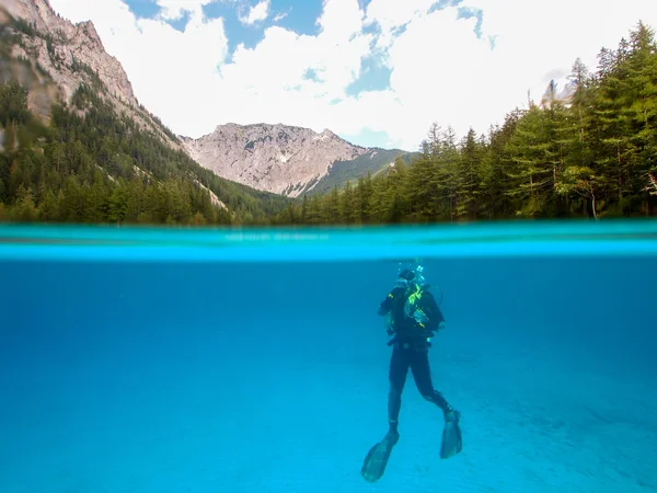 Buceo en los Alpes — Foto de Stock