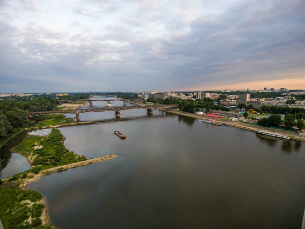 Mosty přes řeku wisla ve Varšavě — Stock fotografie