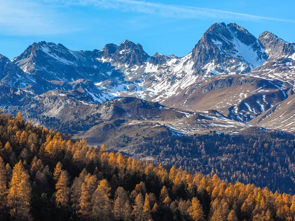 Montagne alpine in autunno — Foto Stock