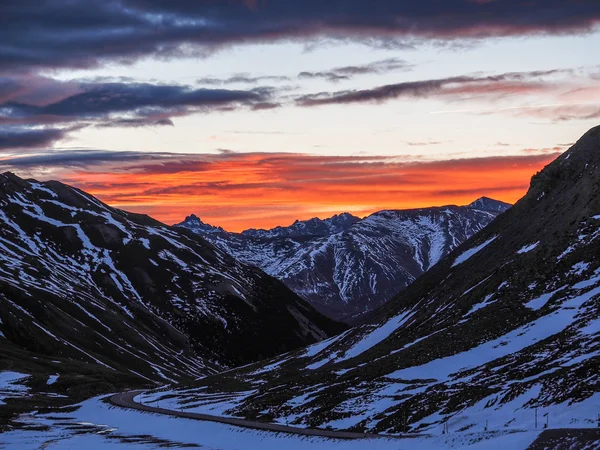 Spätnachmittag in den Schweizer Alpen — Stockfoto