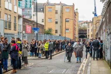 Festival giriş için insanlar çağrısı