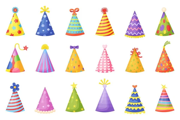 Мультфільм день народження капелюхи, святкові святкові паперові конуси. Веселі різдвяні смугасті вечірні шапки з різнокольоровими прикрасами Векторний набір — стоковий вектор