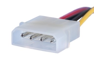 Beyaz arka plan üzerinde kırpma yolu izole seri Ata güç kablosu