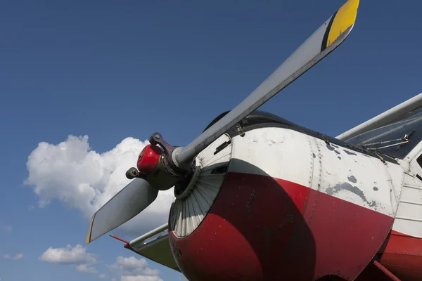 Flugzeugmotor und Propeller — Stockfoto