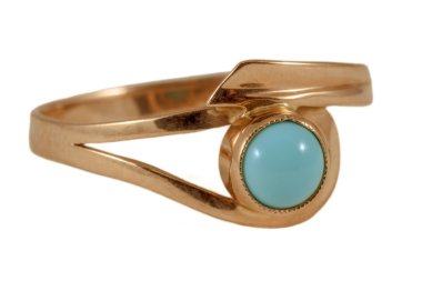 Beyaz arkaplanda izole edilmiş altın yüzük