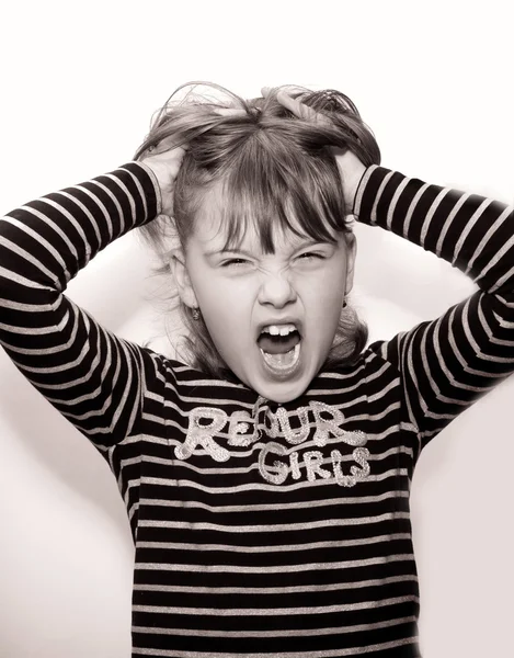 Menina adolescente grita preto e branco — Fotografia de Stock