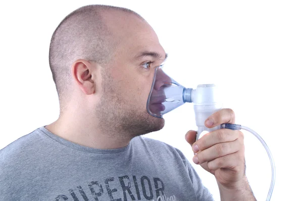 genç adam bir inhaler ile