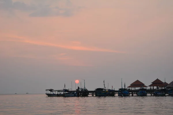 印度尼西亚Jepara的Kartini海滩日出美景 — 图库照片