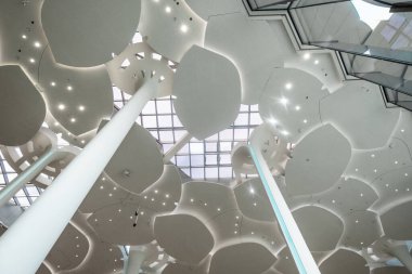 Gündüzleri modern ofis tavanı