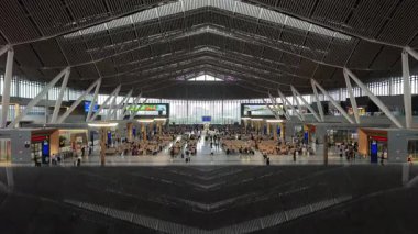 Modern yüksek hızlı demiryolu bekleme salonu