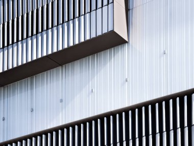 Gündüz modern ofis binası