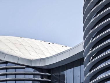 Gündüz modern ofis binası