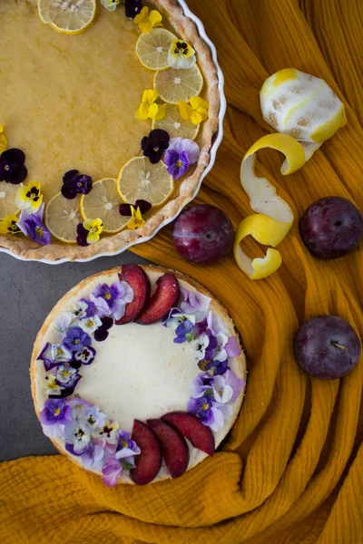 Gâteaux Faits Maison Sur Une Table Photo Rapprochée Tarte Citron — Photo