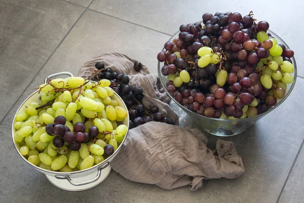 Muita Uva Vasos Verão Frutas Orgânicas Foto Vista Superior Uvas — Fotografia de Stock