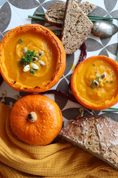 Beautiful Orange Pumpkin Soup Squash Bowl Three Meals Creamy Soup — Stock Photo, Image