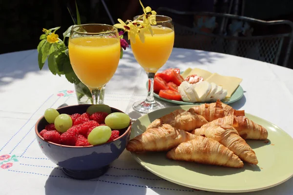 Breakfast Garden Table Top View Photo Fresh Orange Juice Cheese — Stock Photo, Image